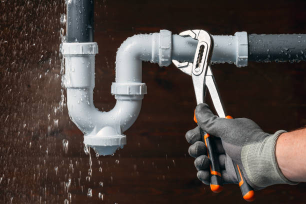 Professional Leak Detection technician working in Chase, MD